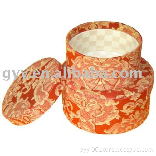 Round paper gift box with flower pattern